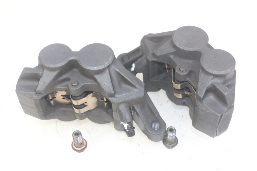 photo de VORDERER BREMSSATTEL YAMAHA FZS FAZER 600 (1998 - 2001) - Technische Nahaufnahme