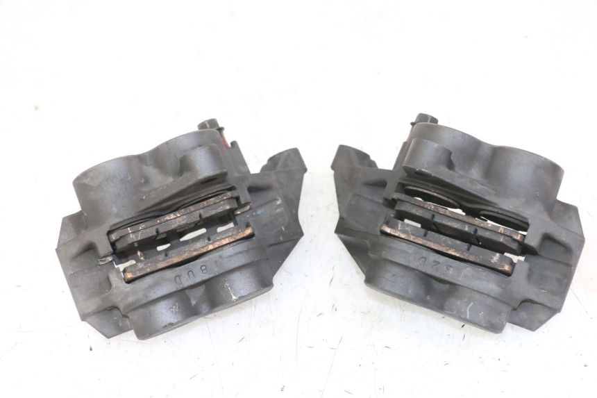 photo de VORDERER BREMSSATTEL YAMAHA FZS FAZER 600 (2001 - 2003) - Technische Nahaufnahme