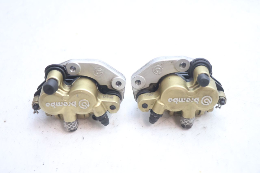 photo de VORDERER BREMSSATTEL GILERA GP 800 (2007 - 2013) - Oberflächenzustand und Material