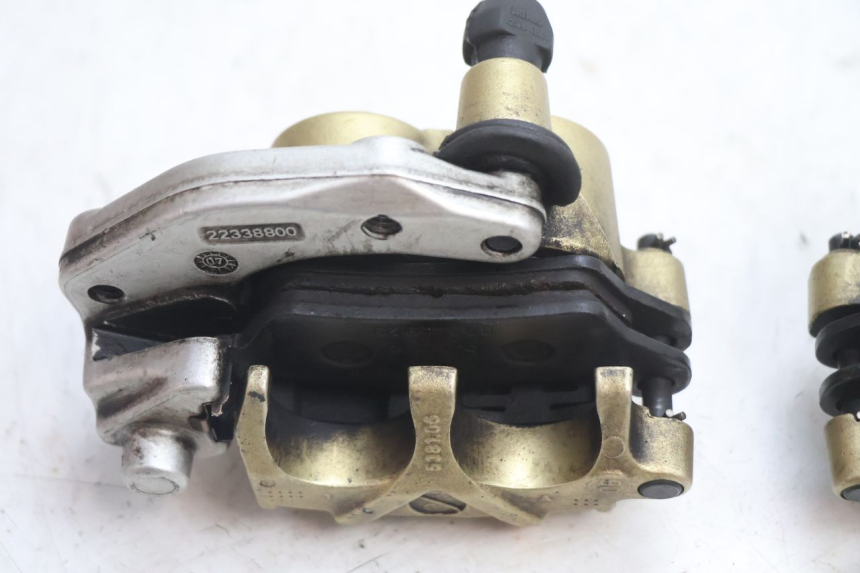 photo de VORDERER BREMSSATTEL GILERA GP 800 (2007 - 2013) - Kennzeichnungen und Originalreferenzen