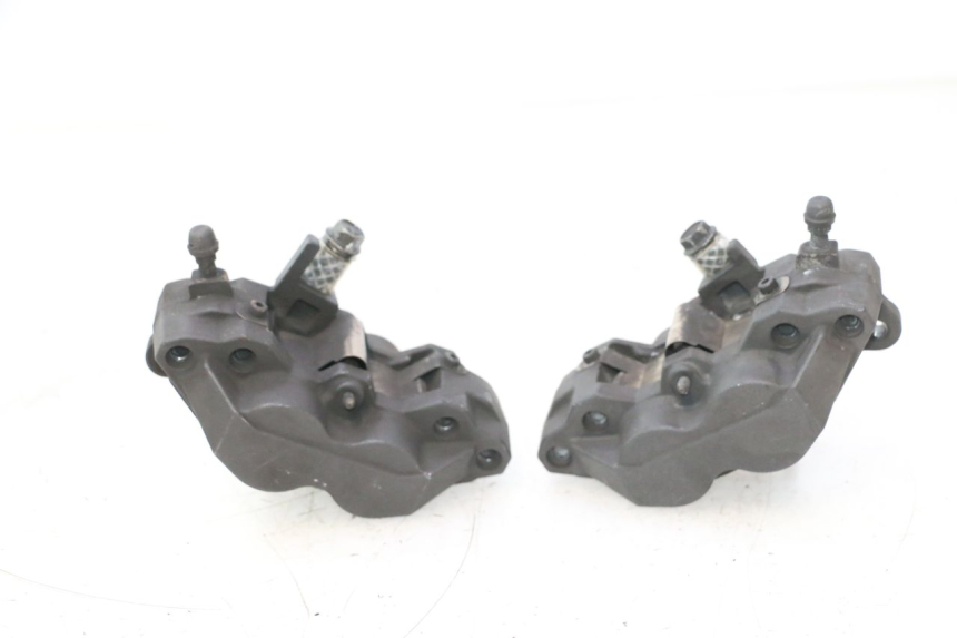 photo de BREMSZANGE VORNE SUZUKI GSR 600 (2005 - 2012) - Details der Befestigungspunkte