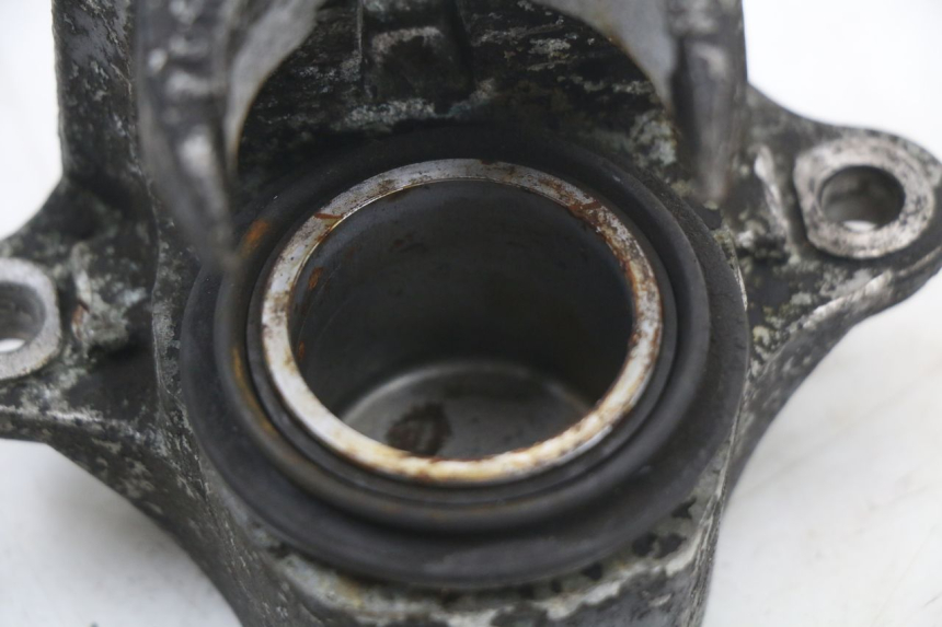 photo de BREMSZANGE VORNE SUZUKI GSX E 250 (1982 - 1983) - Details der Befestigungspunkte