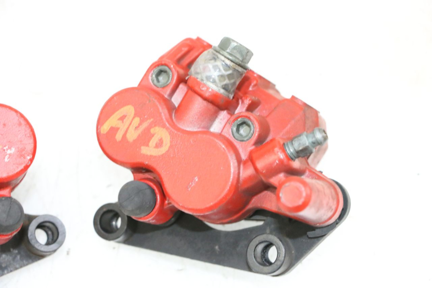 photo de BREMSZANGE VORNE JM MOTORS GTS 125 (2015 - 2019) - Fokus auf die Struktur