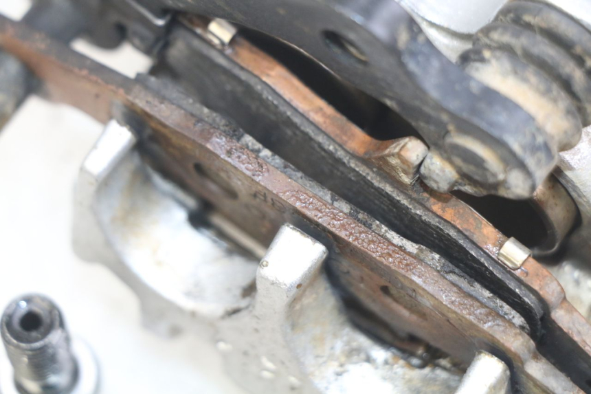 photo de VORDERER BREMSSATTEL KAWASAKI KX 85 (2001 - 2013) - Zoom auf Gebrauchszustand