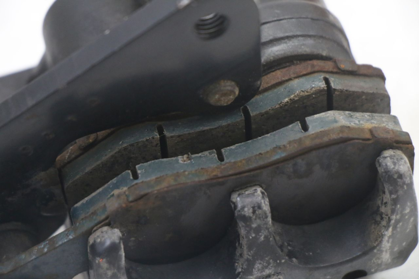 photo de BREMSZANGE VORNE KYMCO STRYKER OFF ROAD 125 (1999 - 2005) - Details der Befestigungspunkte