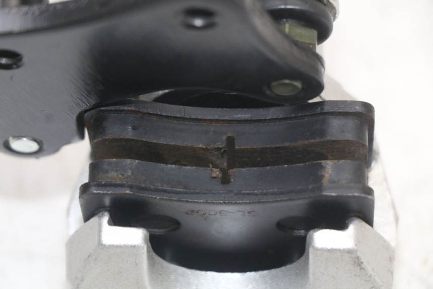 photo de BREMSZANGE VORNE MASH LEGEND'R 4T 50 (2021 - 2025) - Details der Befestigungspunkte