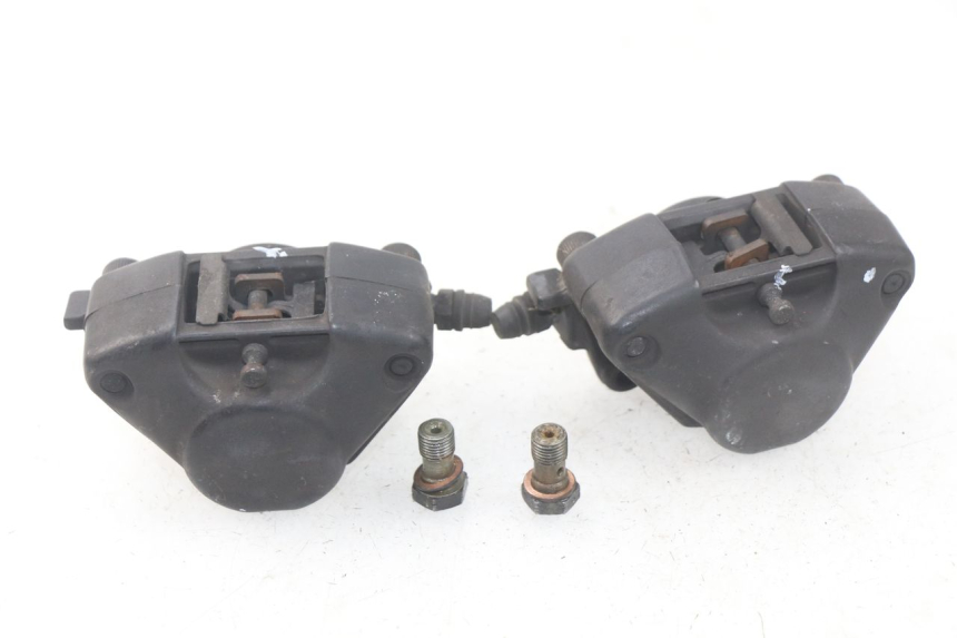 photo de VORDERER BREMSSATTEL PIAGGIO MP3 LT 400 (2007 - 2012) - Details der Befestigungspunkte