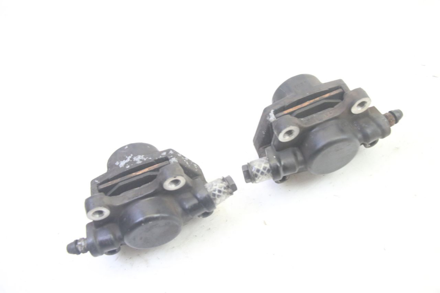 photo de BREMSZANGE VORNE PIAGGIO MP3 500 (2016 - 2018) - Details der Befestigungspunkte