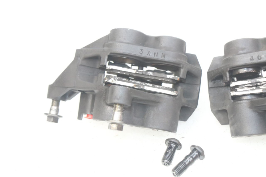 photo de VORDERER BREMSSATTEL YAMAHA MT-07 MT07 ABS 700 (2014 - 2017) - Detailansicht des Bauteils