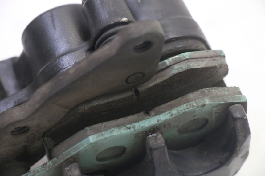 photo de BREMSZANGE VORNE PIAGGIO NRG POWER PUREJET 50 (2018 - 2021) - Details der Befestigungspunkte