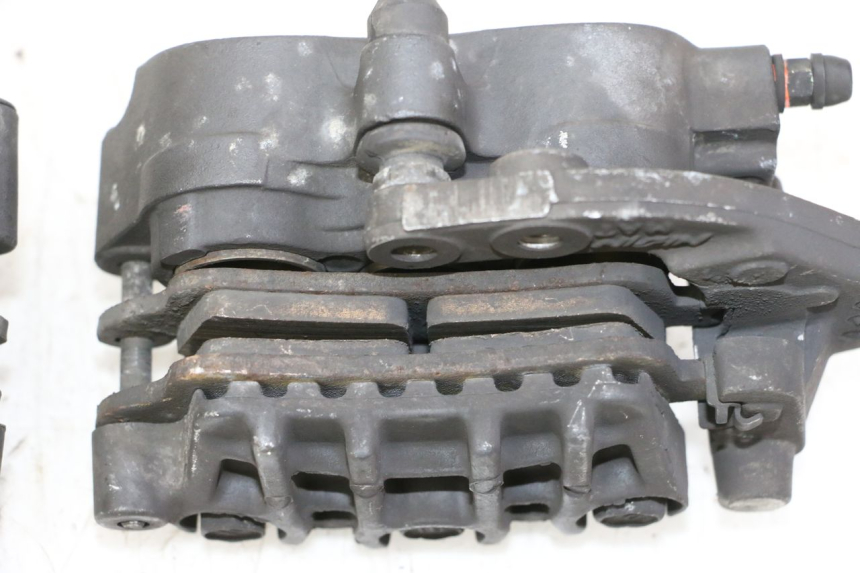 photo de BREMSZANGE VORNE HONDA NTV DEAUVILLE 650 (2001 - 2006) - Zoom auf Gebrauchszustand