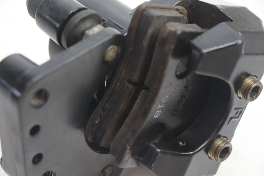 photo de BREMSZANGE VORNE TNT MOTOR ROMA 12' 2T 50 (2007 - 2018) - Details der Befestigungspunkte