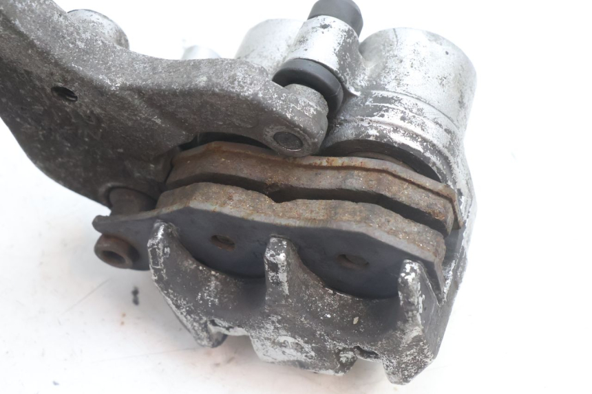 photo de VORDERER BREMSSATTEL PEUGEOT SATELIS 125 (2006 - 2009) - Details der Befestigungspunkte