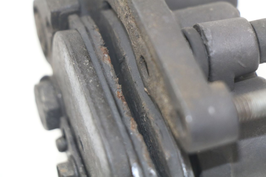 photo de BREMSZANGE VORNE APRILIA SCARABEO GT 125 (1999 - 2007) - Zoom auf Gebrauchszustand