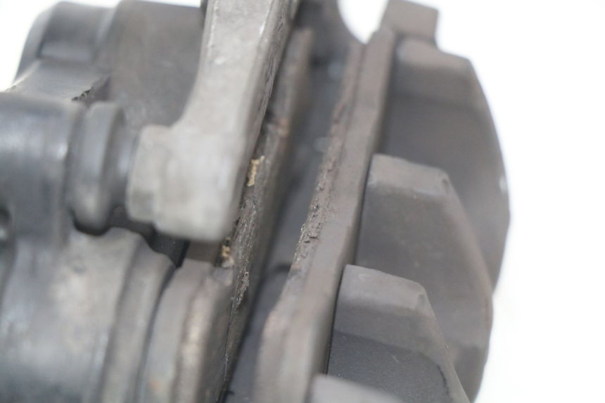 photo de VORDERER BREMSSATTEL SUZUKI SIXTEEN 125 (2008 - 2010) - Detailansicht des Bauteils