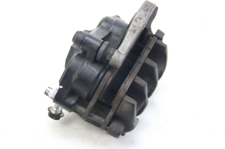 photo de VORDERER BREMSSATTEL SUZUKI SIXTEEN 125 (2008 - 2010) - Zoom auf Gebrauchszustand