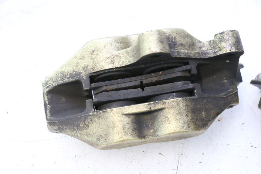 photo de BREMSZANGE VORNE DUCATI SS IE DS CARENEE 1000 (2002 - 2006) - Details der Befestigungspunkte
