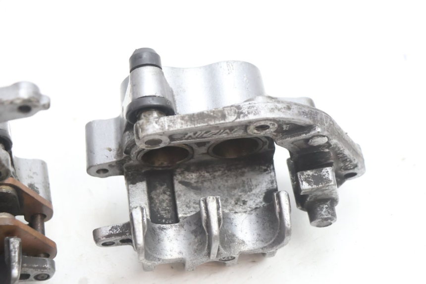 photo de BREMSZANGE VORNE HONDA ST PAN EUROPEAN 1100 (1990 - 2002) - Weitere Ansicht des Artikels