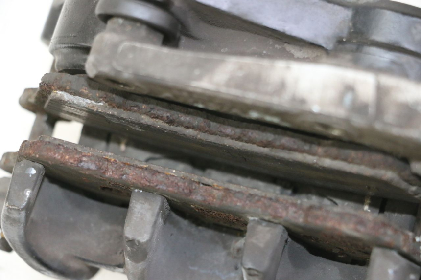 photo de VORDERER BREMSSATTEL SUZUKI BURGMAN 125 (2007 - 2014) - Zoom auf Gebrauchszustand