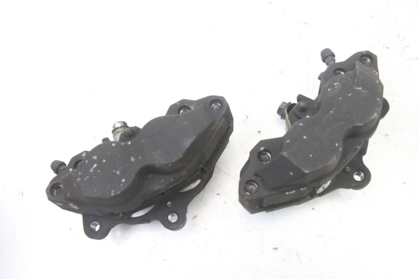 photo de BREMSZANGE VORNE SUZUKI GSX F GSXF 650 (2007 - 2015) - Details der Befestigungspunkte