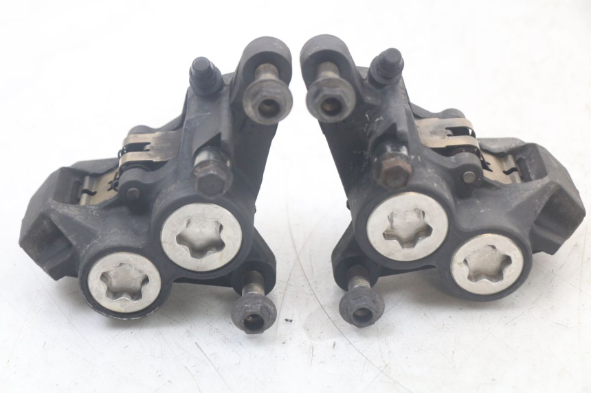 photo de VORDERER BREMSSATTEL YAMAHA TDM ABS 900 (2002 - 2014) - Detailansicht des Bauteils