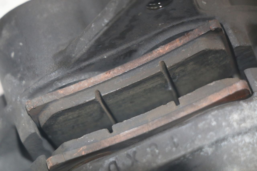 photo de VORDERER BREMSSATTEL YAMAHA TDM ABS 900 (2002 - 2014) - Fokus auf die Struktur