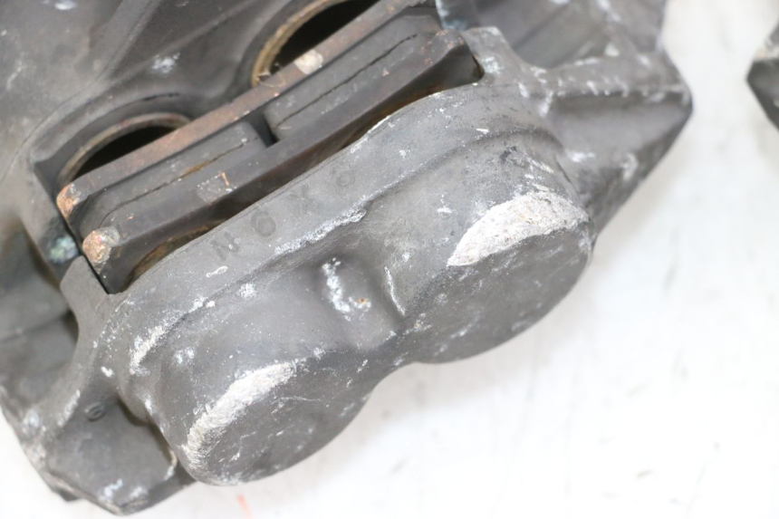 photo de VORDERER BREMSSATTEL YAMAHA TDM ABS 900 (2002 - 2014) - Detailansicht des Bauteils