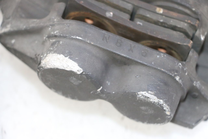 photo de VORDERER BREMSSATTEL YAMAHA TDM ABS 900 (2002 - 2014) - Zoom auf Gebrauchszustand