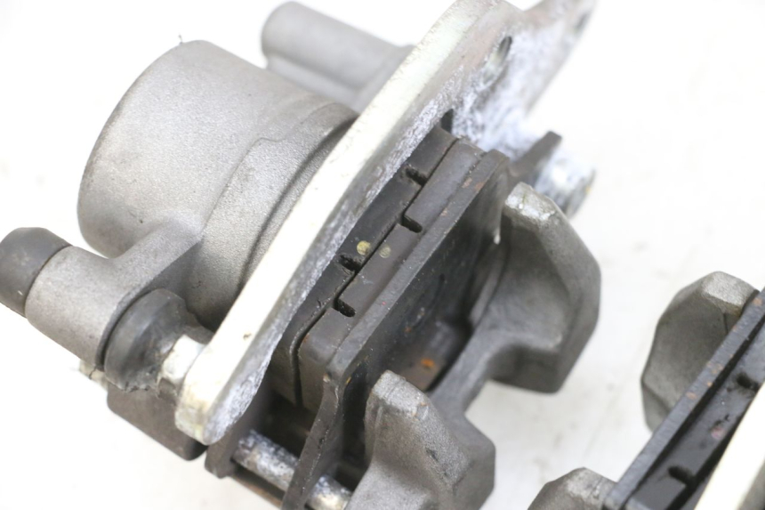 photo de BREMSZANGE VORNE YAMAHA TRICITY 300 (2020 - 2024) - Zoom auf Gebrauchszustand