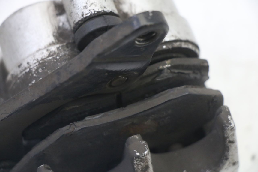 photo de VORDERER BREMSSATTEL PEUGEOT TWEET 4T 50 (2014 - 2019) - Details der Befestigungspunkte