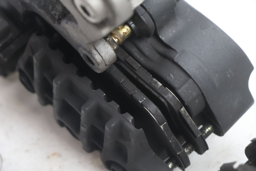 photo de BREMSZANGE VORNE HONDA VFR FI RC46 800 (1998 - 2001) - Charakteristische Merkmale