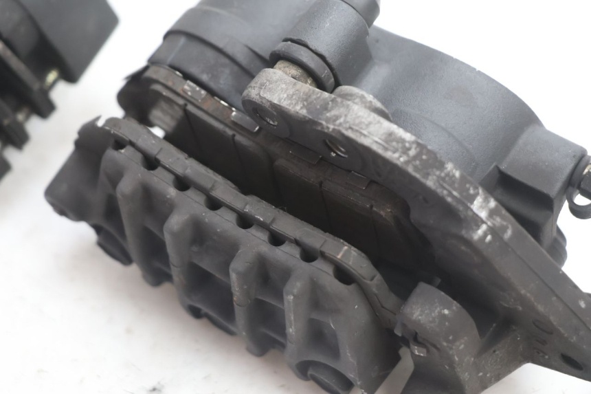 photo de BREMSZANGE VORNE HONDA VFR FI RC46 800 (1998 - 2001) - Zoom auf Komponenten