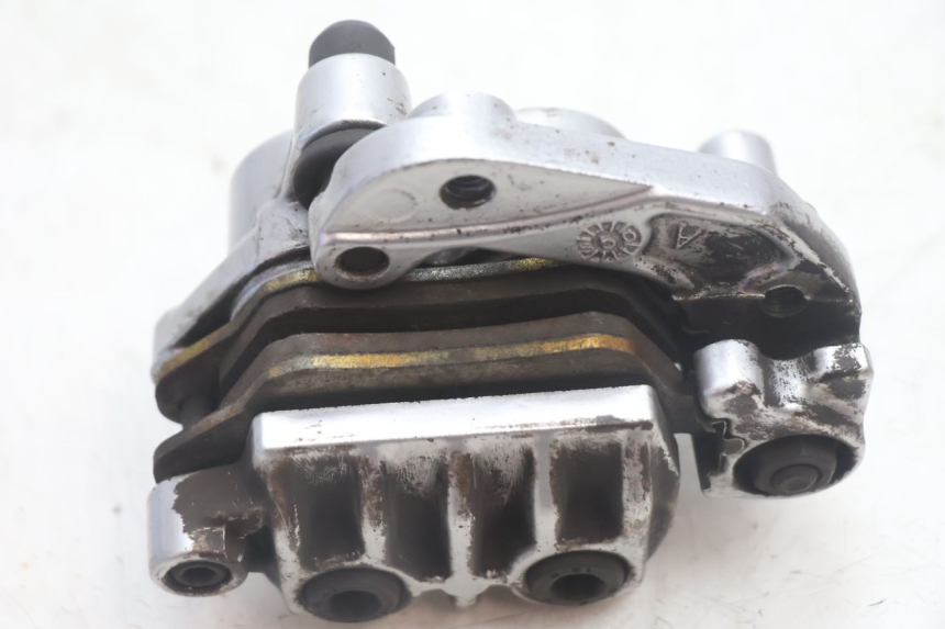 photo de VORDERER BREMSSATTEL YAMAHA XMAX X-MAX 125 (2006 - 2009) - Details der Befestigungspunkte
