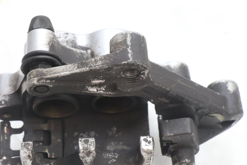 photo de VORDERER BREMSSATTEL YAMAHA X-MAX XMAX 125 (2010 - 2013) - Details der Befestigungspunkte