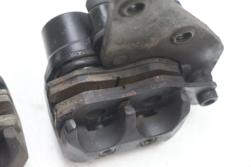 photo de VORDERER BREMSSATTEL PIAGGIO X9 EVOLUTION 125 (2003 - 2007) - Weitere Ansicht des Artikels