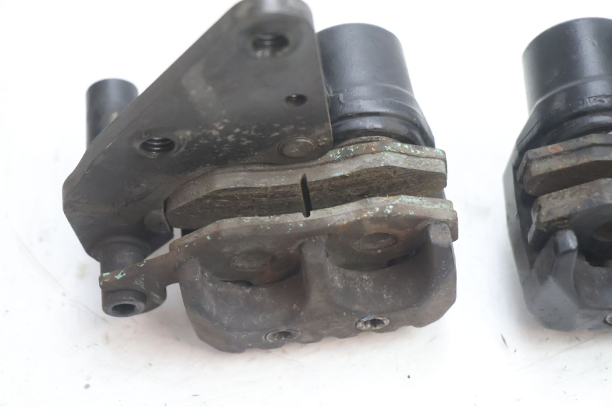 photo de VORDERER BREMSSATTEL PIAGGIO X9 EVOLUTION 125 (2003 - 2007) - Kennzeichnungen und Originalreferenzen