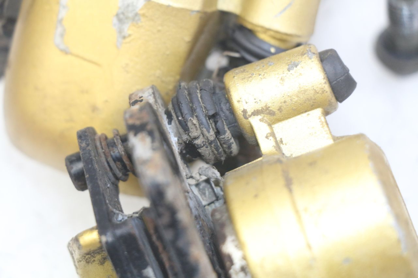 photo de VORDERER BREMSSATTEL SHINERAY XY250 STXE 250 (2006 - 2012) - Zoom auf Gebrauchszustand