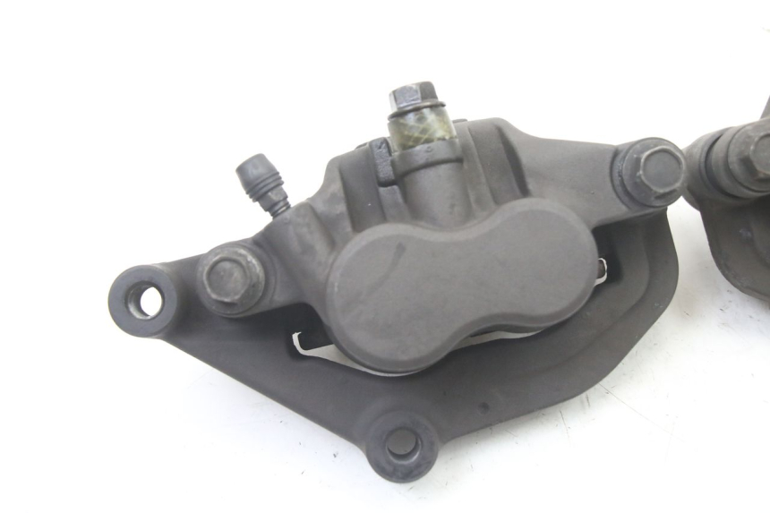 photo de BREMSZANGE VORNE YAMAHA XJ6 600 (2008 - 2016) - Detailansicht des Bauteils