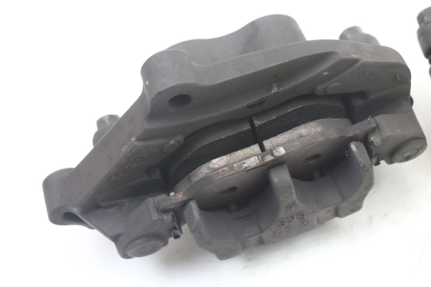 photo de BREMSZANGE VORNE YAMAHA XJ6 600 (2008 - 2016) - Hochauflösende Nahaufnahme