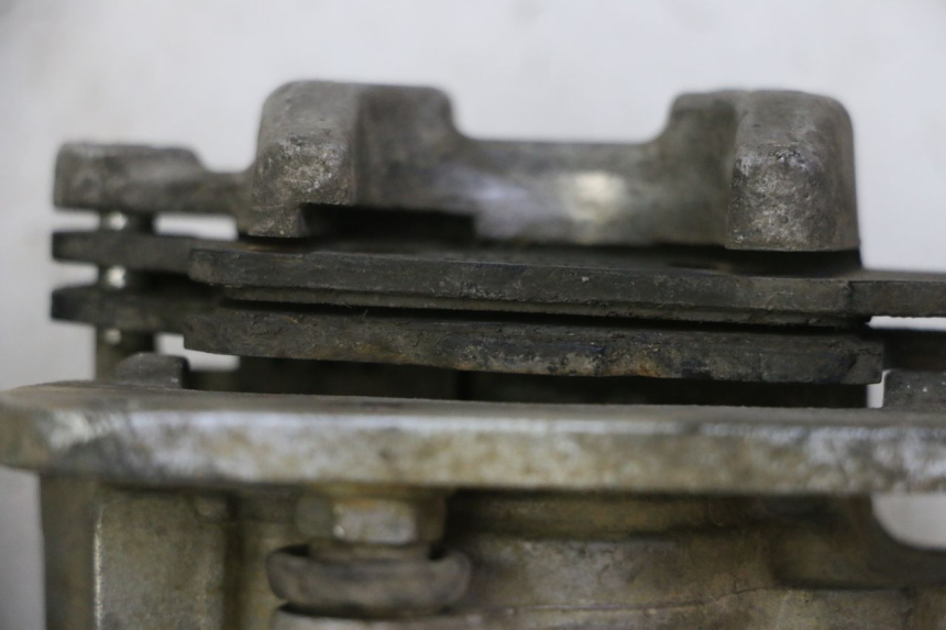 photo de BREMSZANGE VORNE YAMAHA YFM R RAPTOR 250 (2008 - 2014) - Details der Befestigungspunkte