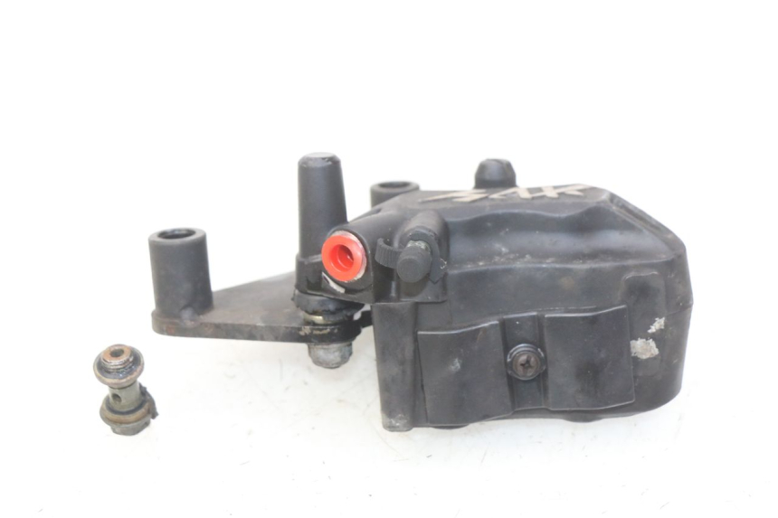 photo de VORDERER BREMSSATTEL YAMASAKI YM T 125 (2015 - 2020) - Details der Befestigungspunkte