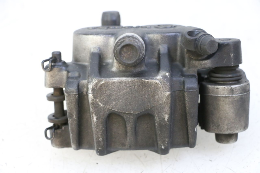 photo de VORDERER BREMSSATTEL YAMAHA YP MAJESTY 125 (2002 - 2006) - Details der Befestigungspunkte