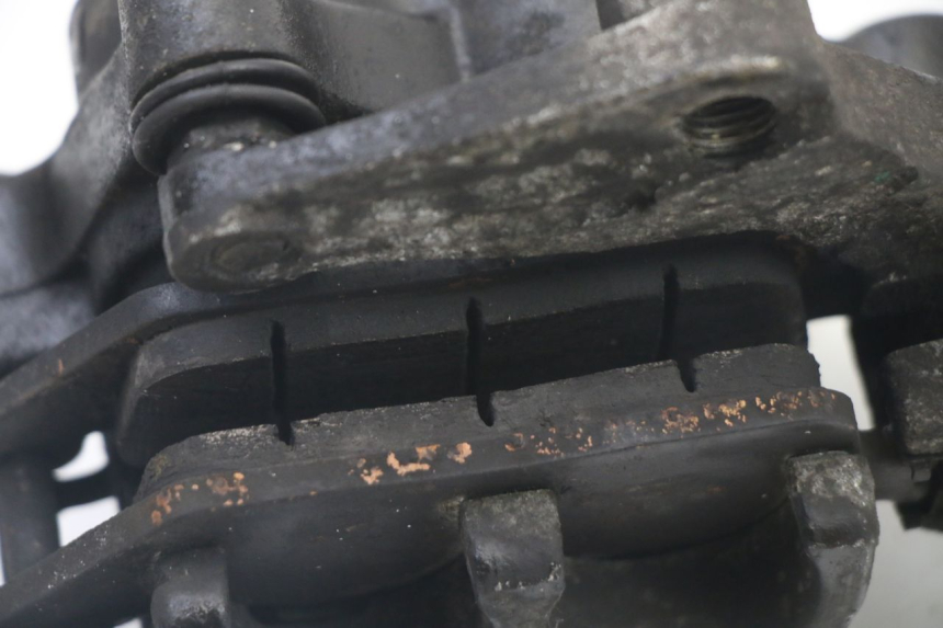 photo de BREMSZANGE VORNE YAMAHA YP X-MAX XMAX 400 (2014 - 2017) - Details der Befestigungspunkte