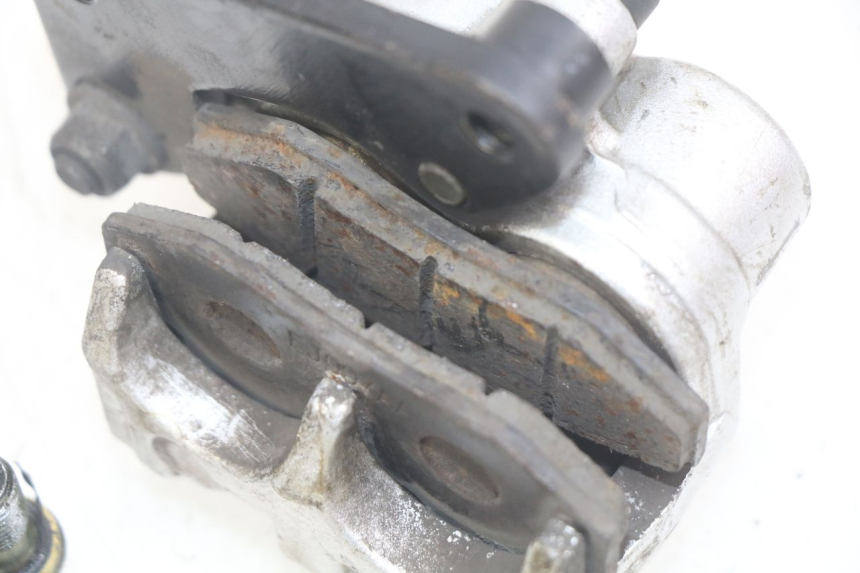 photo de VORDERER BREMSSATTEL YIYING YY125T 125 (2006 - 2014) - Zoom auf Gebrauchszustand