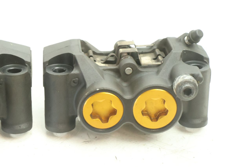 photo de BREMSZANGE VORNE YAMAHA YZF R6 600 (2008 - 2009) - Zoom auf Gebrauchszustand