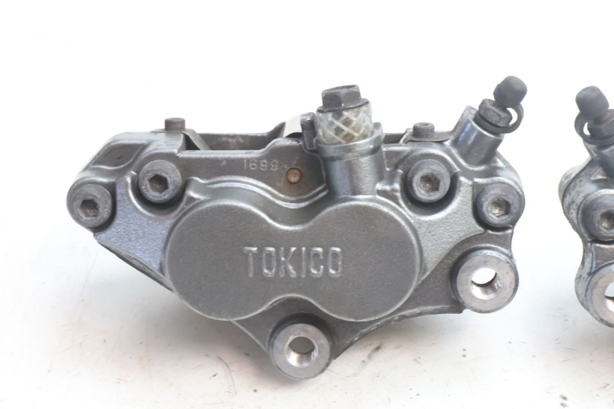 photo de BREMSZANGE VORNE KAWASAKI ZZR 600 (1995 - 2004) - Detailansicht des Bauteils