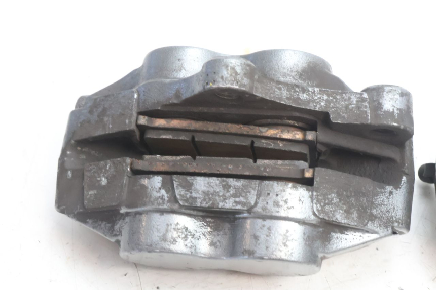 photo de BREMSZANGE VORNE KAWASAKI ZZR 600 (1995 - 2004) - Details der Befestigungspunkte