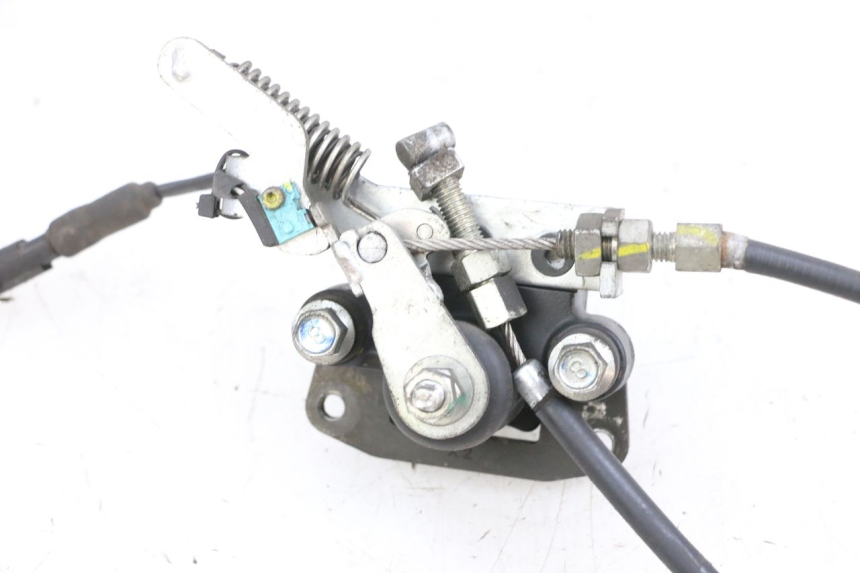 photo de BREMSSATTEL ROLL LOCK PIAGGIO MP3 125 (2006 - 2014) - Details der Befestigungspunkte