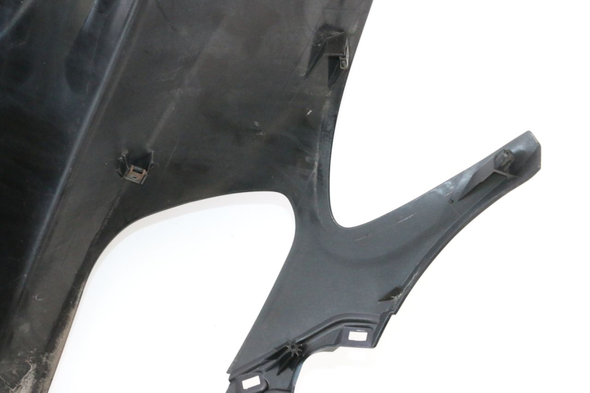 photo de FRONTVERKLEIDUNG  SUZUKI BURGMAN EXECUTIVE ABS 650 (2006 - 2012) - Details der Befestigungspunkte