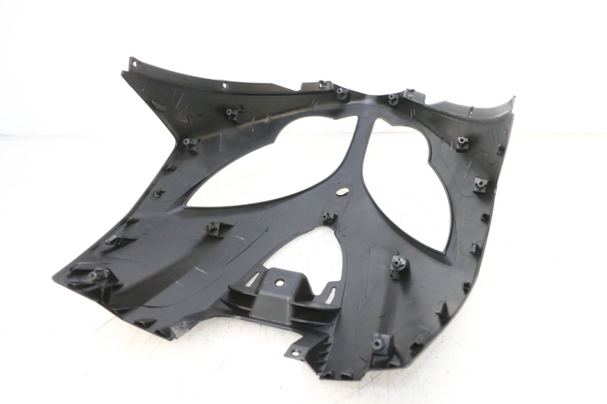 photo de FRONTVERKLEIDUNG  KEEWAY F-ACT FACT EVO 50 (2020 - 2026) - Details der Befestigungspunkte